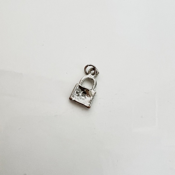 Silver tone lock charm - Picture 3 of 3